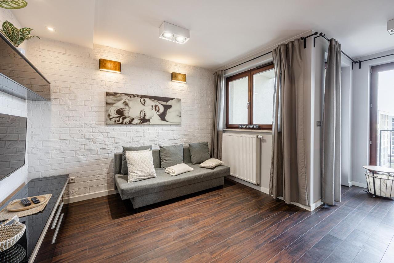 Spacious Studio Ac View Pokorna 2 Parking Varşova Dış mekan fotoğraf