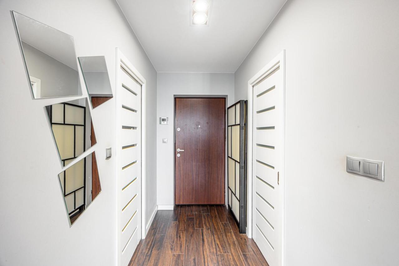 Spacious Studio Ac View Pokorna 2 Parking Varşova Dış mekan fotoğraf